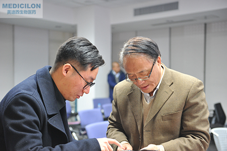 米乐YY易游临床前副总裁顾性初博士为与会者答疑解惑