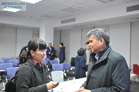 米乐YY易游化学部副总裁陈焕明博士给与会者答疑解惑