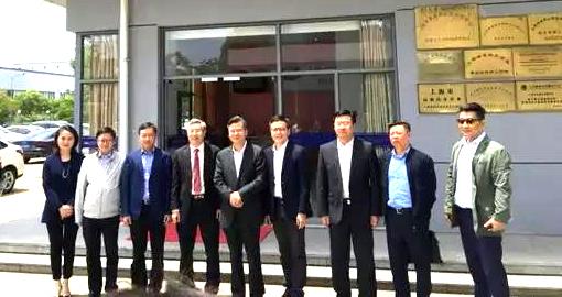 重庆市副市长李殿勋一行来访米乐YY易游