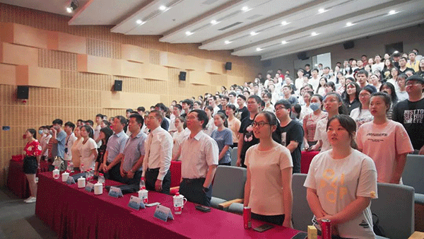 米乐YY易游新入职员工宣誓词